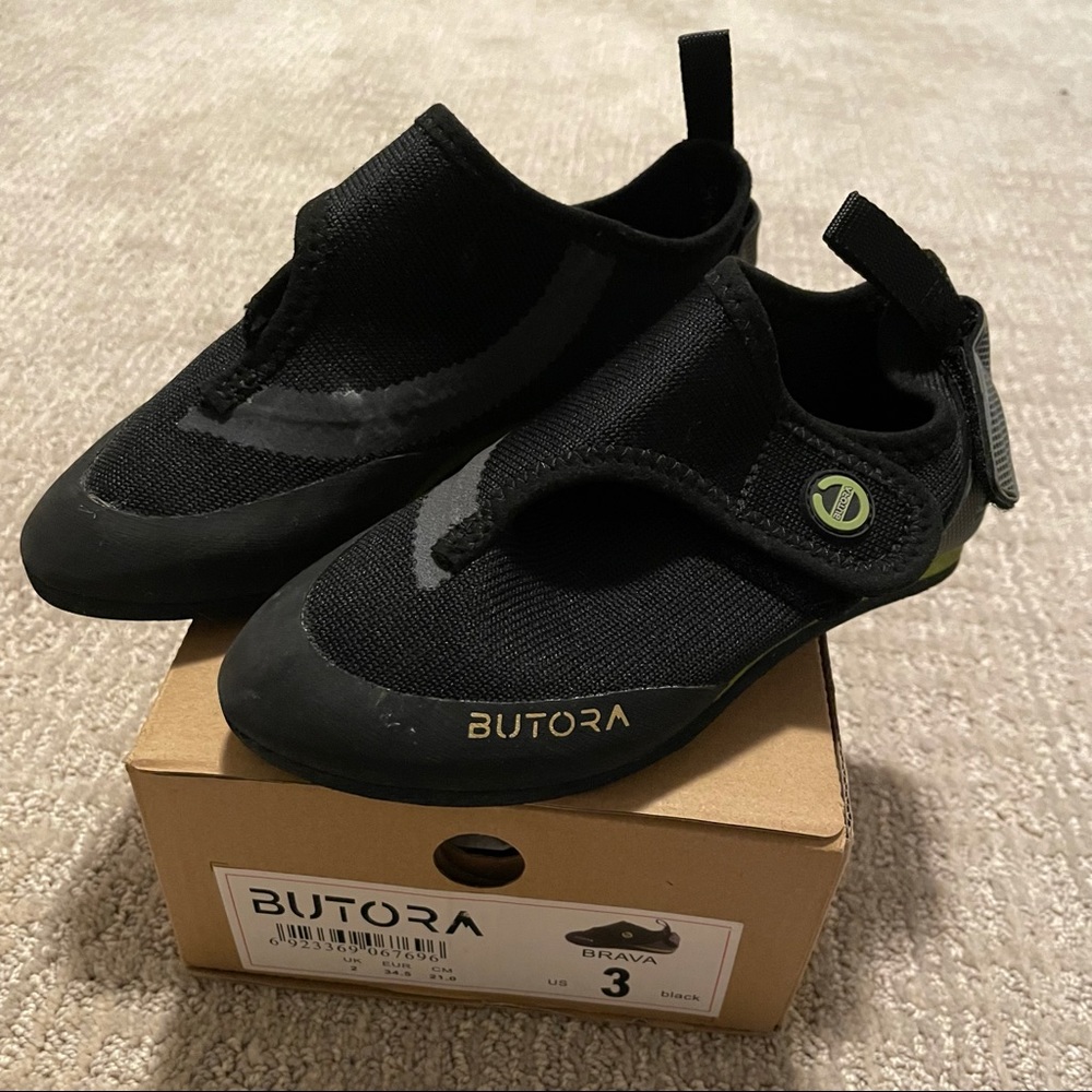 COPY - Butora Brava Kids Climbing Shoe Size 3 Bla…